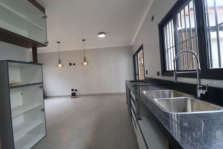 Casa à venda com 210m², 3 quartos e 3 vagasCozinha
