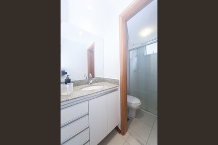 Apartamento à venda com 83m², 3 quartos e 2 vagas Apartamento à venda com 83m², 3 quartos e 2 vagasBanheiro Social