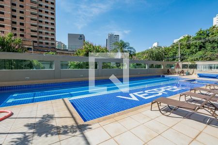 Apartamento à venda com 83m², 3 quartos e 2 vagas Apartamento à venda com 83m², 3 quartos e 2 vagasÁrea comum - Piscina
