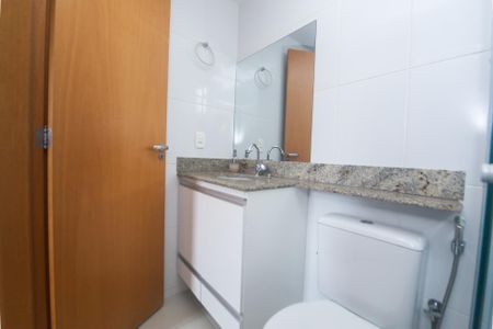 Apartamento à venda com 83m², 3 quartos e 2 vagas Apartamento à venda com 83m², 3 quartos e 2 vagasBanheiro suite