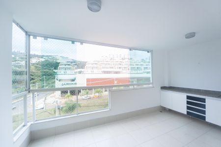 Apartamento à venda com 83m², 3 quartos e 2 vagas Apartamento à venda com 83m², 3 quartos e 2 vagasVaranda da Sala
