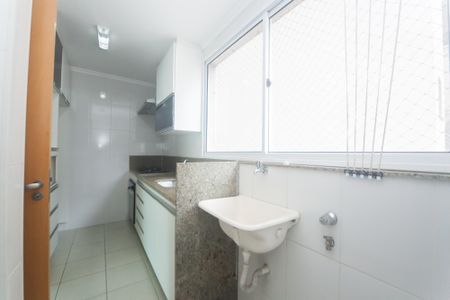 Apartamento à venda com 83m², 3 quartos e 2 vagas Apartamento à venda com 83m², 3 quartos e 2 vagasÁrea de Serviço