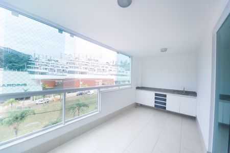 Apartamento à venda com 83m², 3 quartos e 2 vagas Apartamento à venda com 83m², 3 quartos e 2 vagasVaranda da Sala