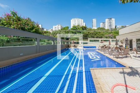 Apartamento à venda com 83m², 3 quartos e 2 vagas Apartamento à venda com 83m², 3 quartos e 2 vagasÁrea comum - Piscina