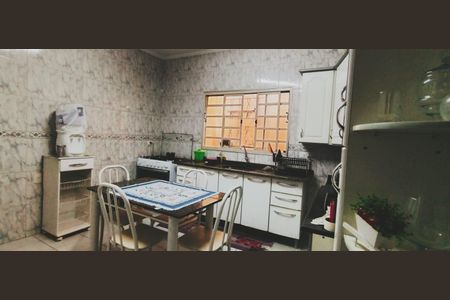 Casa para alugar com 132m², 3 quartos e 3 vagasCozinha