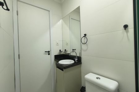 Apartamento para alugar com 61m², 2 quartos e 1 vaga Apartamento para alugar com 61m², 2 quartos e 1 vagaBanheiro da Suíte