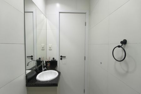 Apartamento para alugar com 61m², 2 quartos e 1 vaga Apartamento para alugar com 61m², 2 quartos e 1 vagaBanheiro