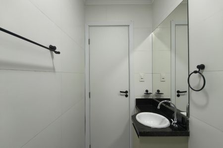 Apartamento para alugar com 61m², 2 quartos e 1 vaga Apartamento para alugar com 61m², 2 quartos e 1 vagaBanheiro da Suíte