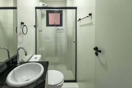 Apartamento para alugar com 61m², 2 quartos e 1 vaga Apartamento para alugar com 61m², 2 quartos e 1 vagaBanheiro da Suíte