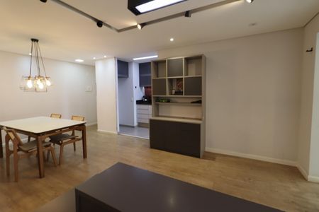 Apartamento para alugar com 83m², 2 quartos e 2 vagasSala