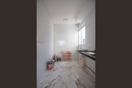 Apartamento à venda com 44m², 2 quartos e 1 vagaCozinha e Área de Serviço