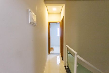 Casa à venda com 90m², 3 quartos e 1 vaga Casa à venda com 90m², 3 quartos e 1 vagaCorredor