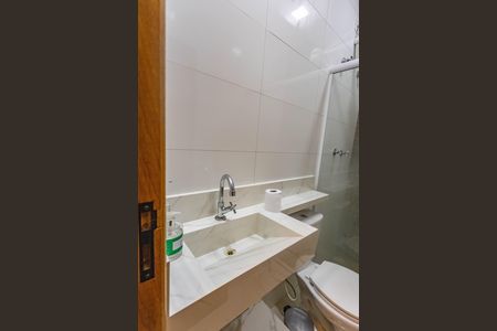 Casa à venda com 90m², 3 quartos e 1 vaga Casa à venda com 90m², 3 quartos e 1 vagaBanheiro social