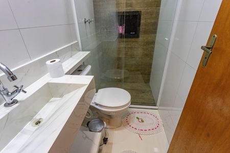 Casa à venda com 90m², 3 quartos e 1 vaga Casa à venda com 90m², 3 quartos e 1 vagaBanheiro social