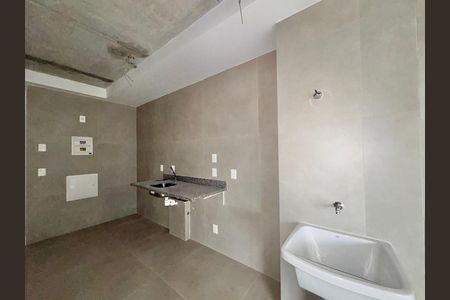 Apartamento à venda com 85m², 2 quartos e 1 vaga Apartamento à venda com 85m², 2 quartos e 1 vagaCozinha e Área de Serviço