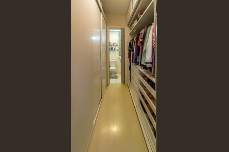 Apartamento à venda com 160m², 4 quartos e 2 vagas Apartamento à venda com 160m², 4 quartos e 2 vagasCloset