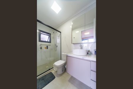 Casa de condomínio para alugar com 300m², 5 quartos e 2 vagas Casa de condomínio para alugar com 300m², 5 quartos e 2 vagasBanheiro