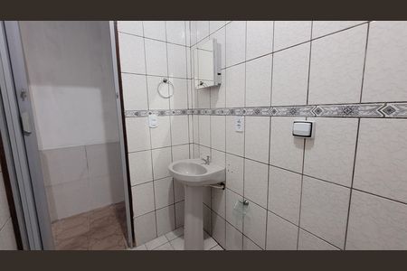 Casa para alugar com 42m², 1 quarto e sem vagaBanheiro