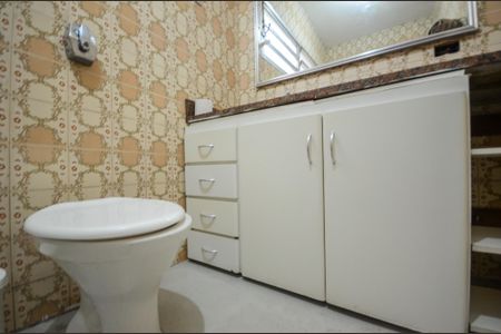 Casa para alugar com 360m², 4 quartos e 10 vagas Casa para alugar com 360m², 4 quartos e 10 vagasBanheiro - Casa 1