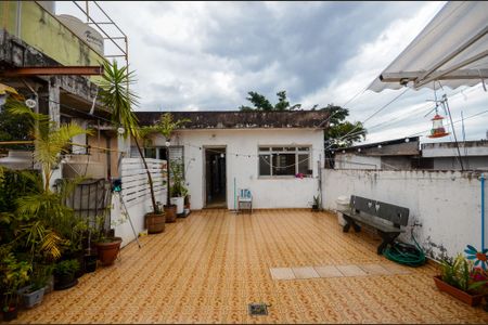 Casa para alugar com 360m², 4 quartos e 10 vagas Casa para alugar com 360m², 4 quartos e 10 vagasLavanderia / Quintal