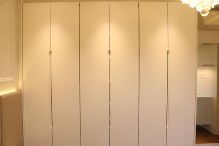 Apartamento à venda com 241m², 4 quartos e 3 vagasQuarto 2