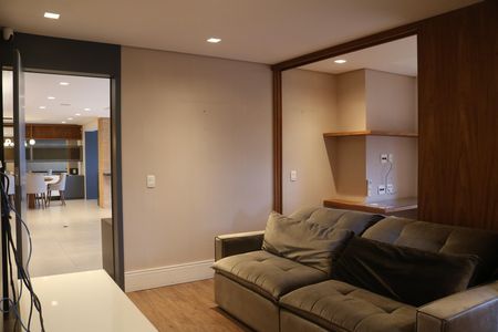 Apartamento à venda com 241m², 4 quartos e 3 vagasSala 2