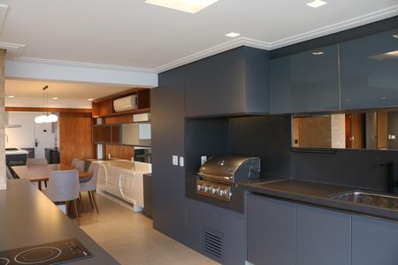 Apartamento à venda com 241m², 4 quartos e 3 vagasCozinha