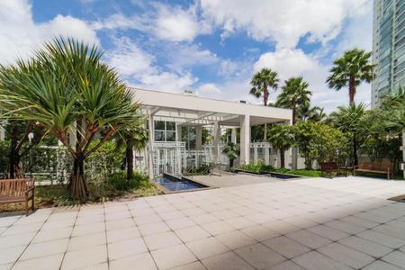 Apartamento à venda com 241m², 4 quartos e 3 vagas Apartamento à venda com 241m², 4 quartos e 3 vagasÁrea comum