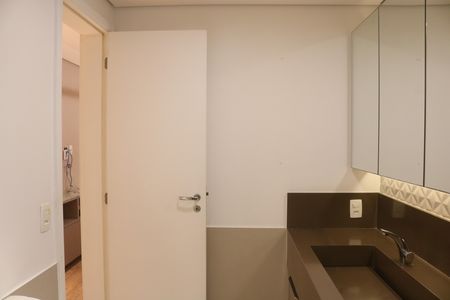 Apartamento à venda com 241m², 4 quartos e 3 vagasBanheiro 1