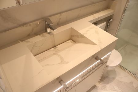 Apartamento à venda com 241m², 4 quartos e 3 vagasBanheiro 3