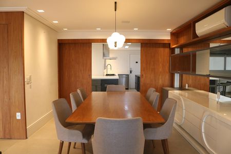 Apartamento à venda com 241m², 4 quartos e 3 vagasCozinha