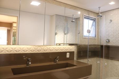 Apartamento à venda com 241m², 4 quartos e 3 vagasBanheiro 1
