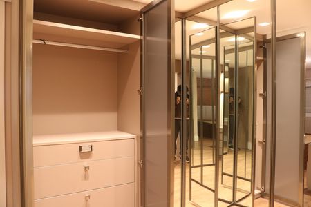 Apartamento à venda com 241m², 4 quartos e 3 vagasQuarto 4