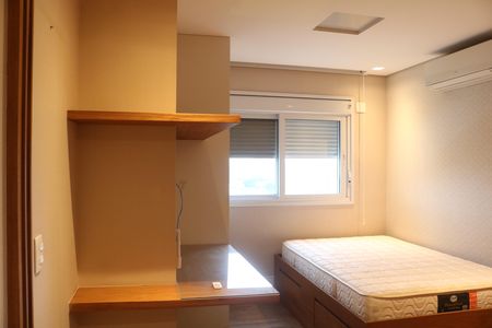 Apartamento à venda com 241m², 4 quartos e 3 vagasQuarto 1