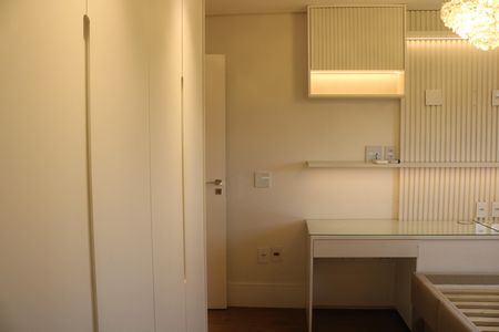 Apartamento à venda com 241m², 4 quartos e 3 vagasQuarto 3