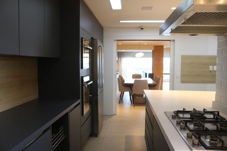 Apartamento à venda com 241m², 4 quartos e 3 vagasCozinha