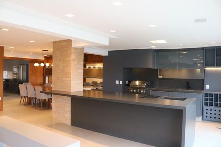 Apartamento à venda com 241m², 4 quartos e 3 vagasCozinha
