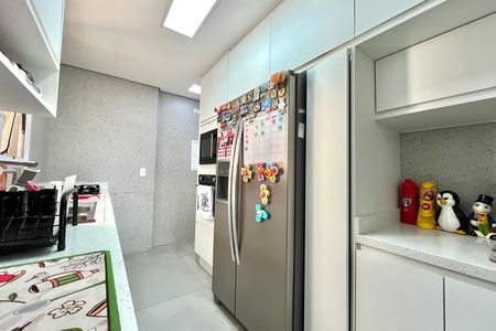 Cozinha de apartamento à venda com 4 quartos, 128m² em Vila Guarani, São Paulo