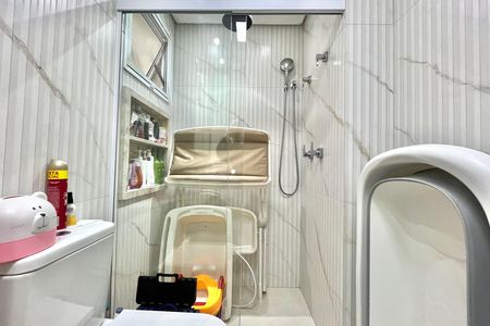 Apartamento à venda com 128m², 4 quartos e 2 vagasBanheiro da Suíte