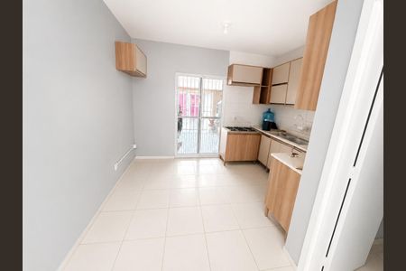 Casa para alugar com 50m², 2 quartos e 1 vaga Casa para alugar com 50m², 2 quartos e 1 vagaCozinha