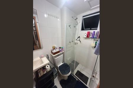 Banheiro de apartamento à venda com 2 quartos, 43m² em Inhoaíba, Rio de Janeiro
