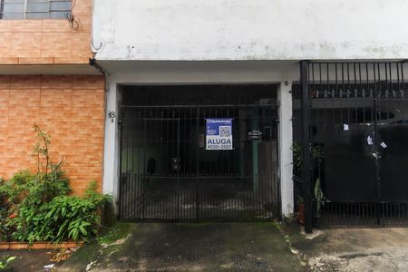 Casa para alugar com 70m², 2 quartos e 1 vaga Casa para alugar com 70m², 2 quartos e 1 vagaFachada