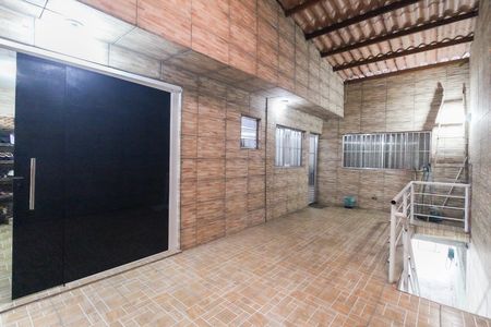 Casa para alugar com 70m², 2 quartos e 1 vaga Casa para alugar com 70m², 2 quartos e 1 vagaQuintal