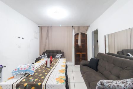 Casa para alugar com 70m², 2 quartos e 1 vaga Casa para alugar com 70m², 2 quartos e 1 vagaSala - Cozinha