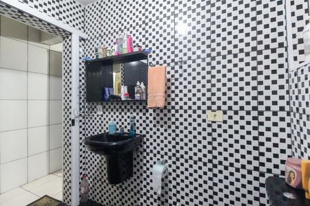 Casa para alugar com 70m², 2 quartos e 1 vaga Casa para alugar com 70m², 2 quartos e 1 vagaBanheiro