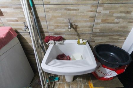 Casa para alugar com 70m², 2 quartos e 1 vaga Casa para alugar com 70m², 2 quartos e 1 vagaÁrea de Serviço