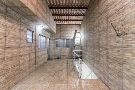 Casa para alugar com 70m², 2 quartos e 1 vaga Casa para alugar com 70m², 2 quartos e 1 vagaQuintal