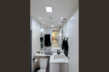 Apartamento à venda com 33m², 2 quartos e sem vaga Apartamento à venda com 33m², 2 quartos e sem vagaBanheiro
