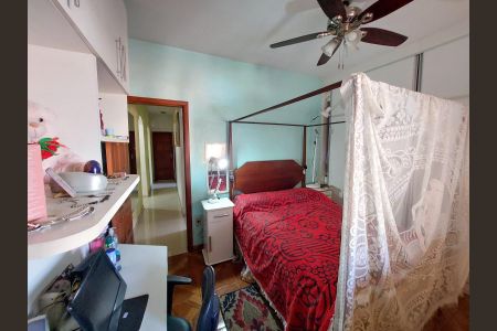 Casa à venda com 456m², 3 quartos e 2 vagas Casa à venda com 456m², 3 quartos e 2 vagasQuarto
