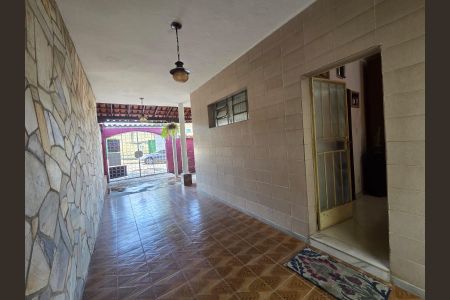 Casa à venda com 456m², 3 quartos e 2 vagas Casa à venda com 456m², 3 quartos e 2 vagasÁrea externa